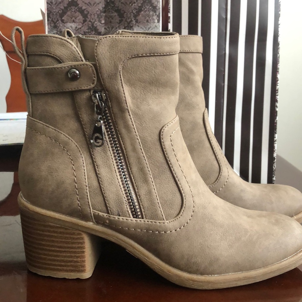 Women’s Guess boots